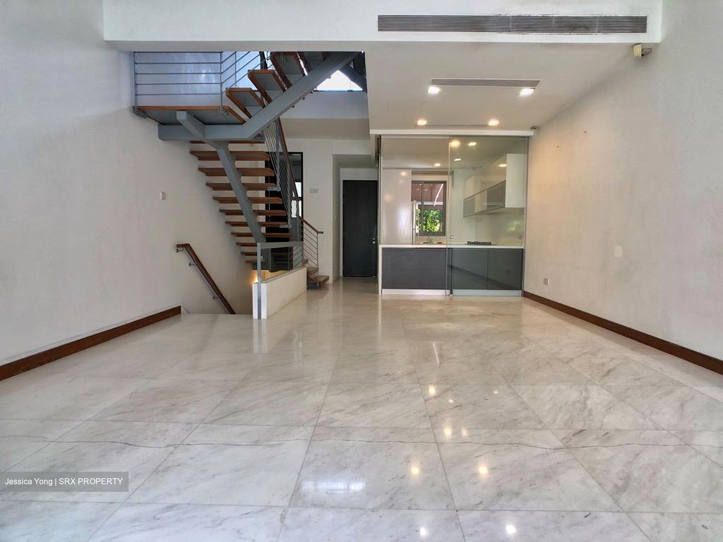 Yuk Tong Avenue (D21), Terrace #357998411